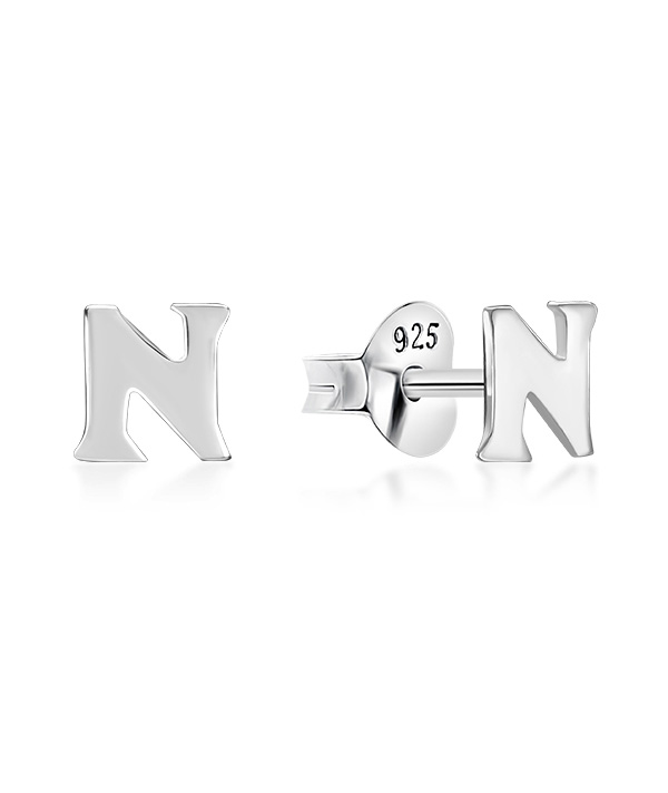 Plain 925 Sterling silver stud earring.