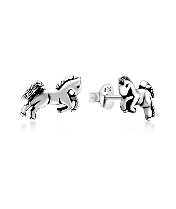 Plain 925 Sterling silver stud earring.