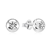 Plain 925 Sterling silver stud earring.