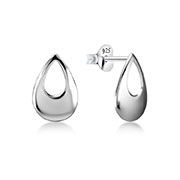 Plain 925 Sterling silver stud earring.