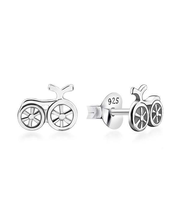 Plain 925 Sterling silver stud earring.