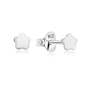Plain 925 Sterling silver stud earring.
