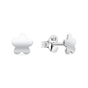 Plain 925 Sterling silver stud earring.