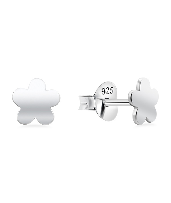 Plain 925 Sterling silver stud earring.