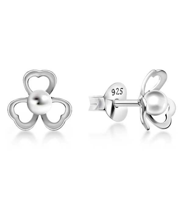Plain 925 Sterling silver stud earring.