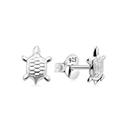 Plain 925 Sterling silver stud earring.