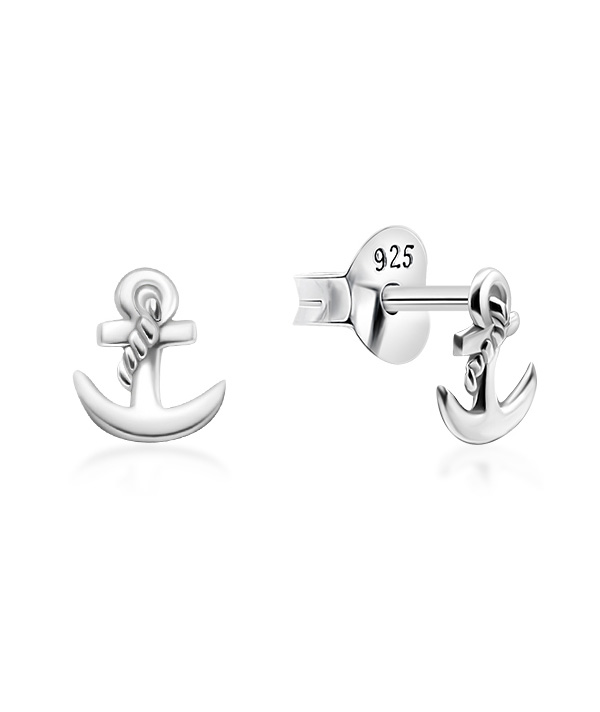 Plain 925 Sterling silver stud earring.