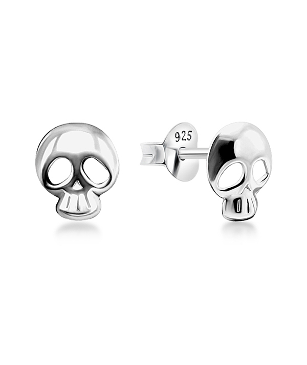 Plain 925 Sterling silver stud earring.