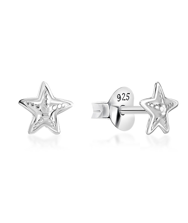 Plain 925 Sterling silver stud earring.