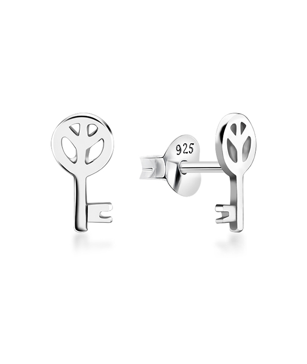 Plain 925 Sterling silver stud earring.