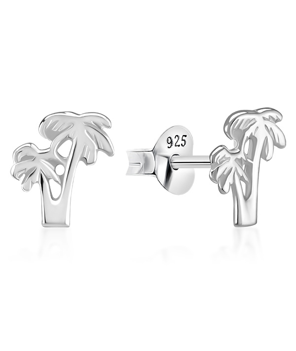 Plain 925 Sterling silver stud earring.