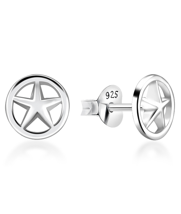 Plain 925 Sterling silver stud earring.