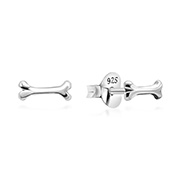 Plain 925 Sterling silver stud earring.