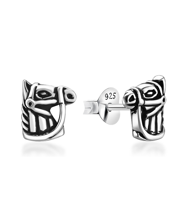 Plain 925 Sterling silver stud earring.