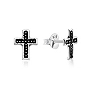 Plain 925 Sterling silver stud earring.