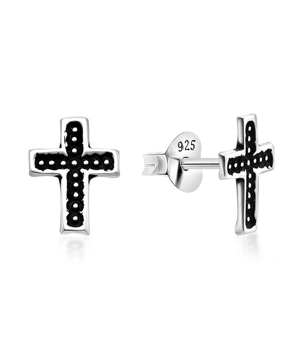Plain 925 Sterling silver stud earring.