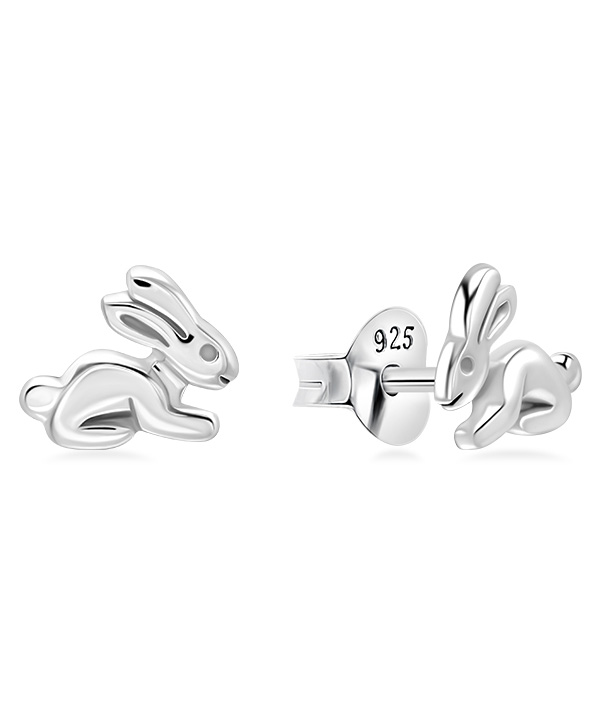 Plain 925 Sterling silver stud earring.