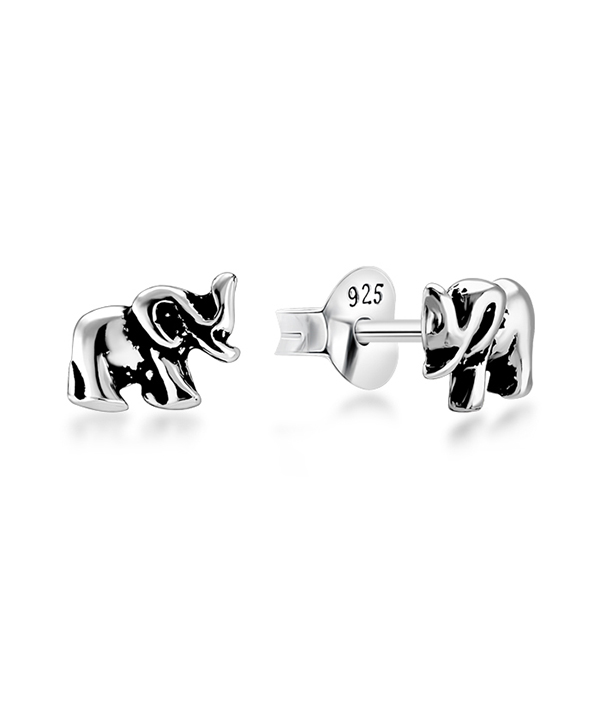 Plain 925 Sterling silver stud earring.