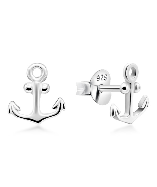 Plain 925 Sterling silver stud earring.