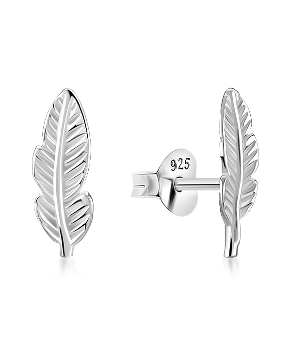 Plain 925 Sterling silver stud earring.