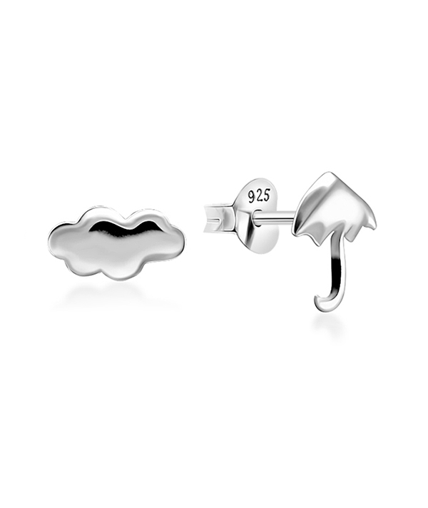 Plain 925 Sterling silver stud earring.