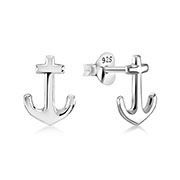 Plain 925 Sterling silver stud earring.