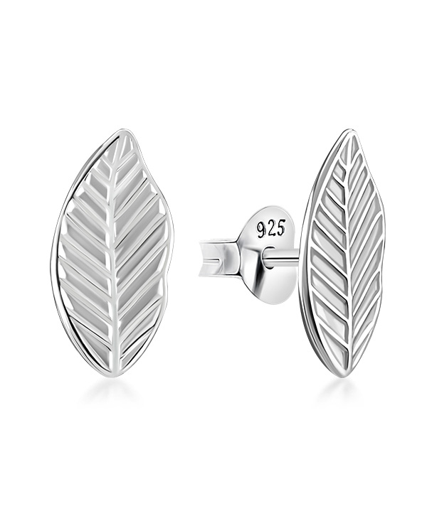 Plain 925 Sterling silver stud earring.