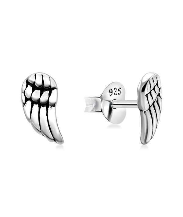 Plain 925 Sterling silver stud earring.