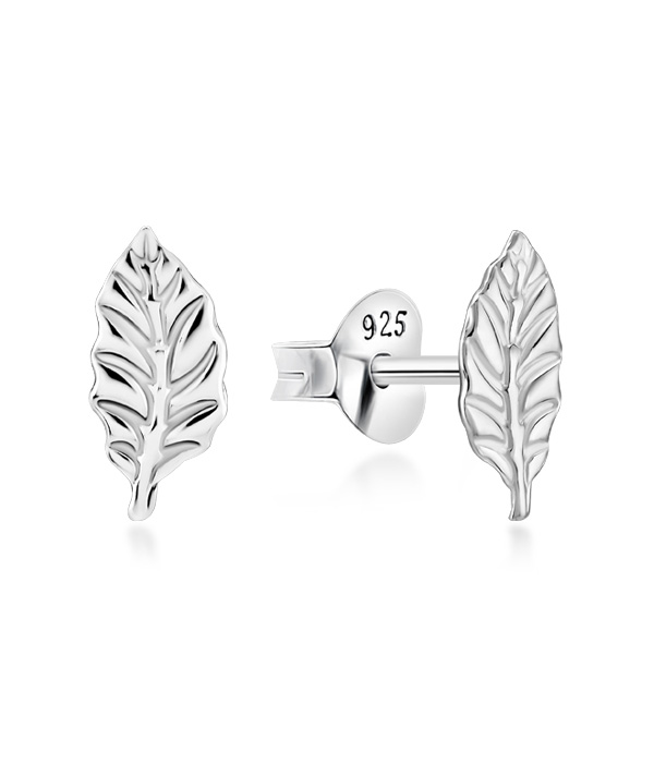 Plain 925 Sterling silver stud earring.
