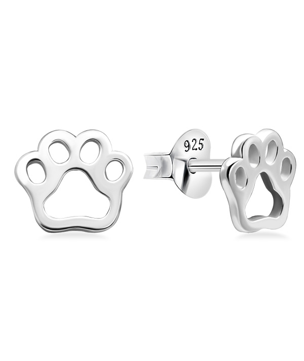 Plain 925 Sterling silver stud earring.