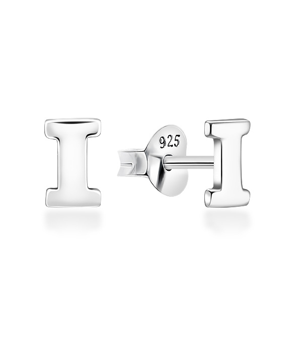 Plain 925 Sterling silver stud earring.