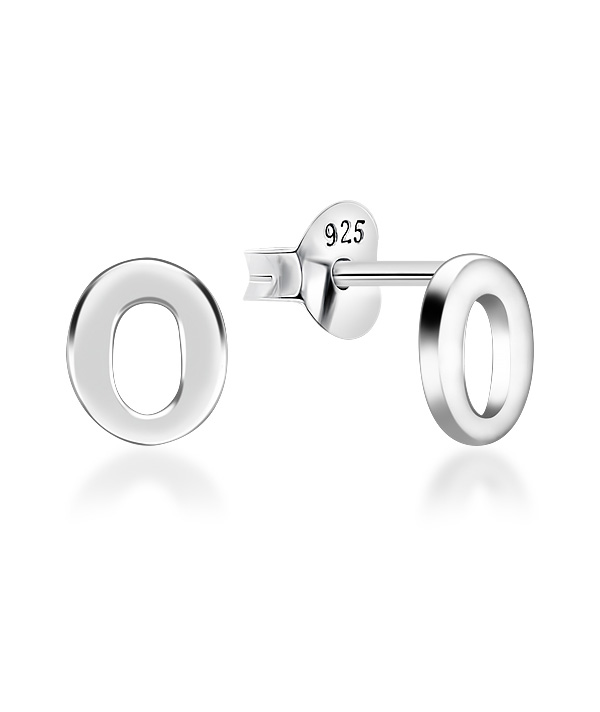Plain 925 Sterling silver stud earring.