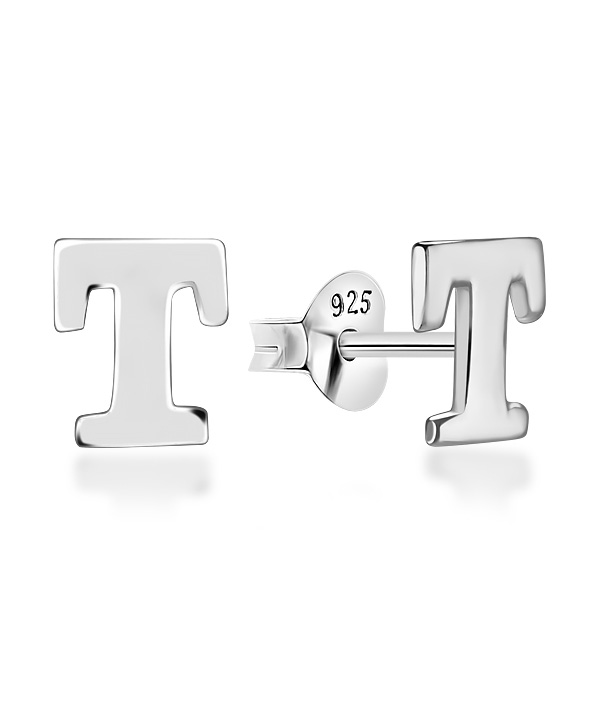 Plain 925 Sterling silver stud earring.