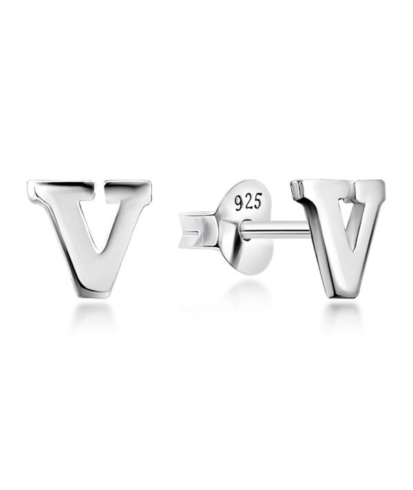 Plain 925 Sterling silver stud earring.
