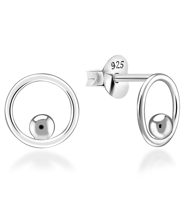 Plain 925 Sterling silver stud earring.