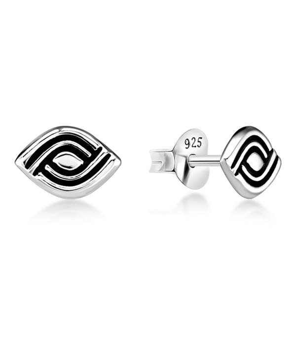 Plain 925 Sterling silver stud earring.