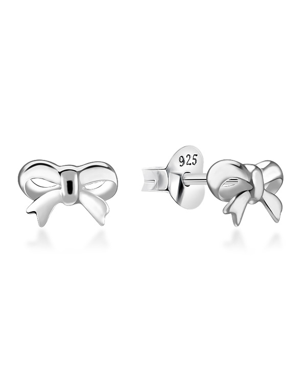 Plain 925 Sterling silver stud earring.