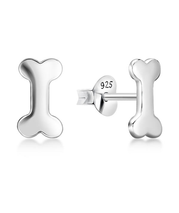 Plain 925 Sterling silver stud earring.