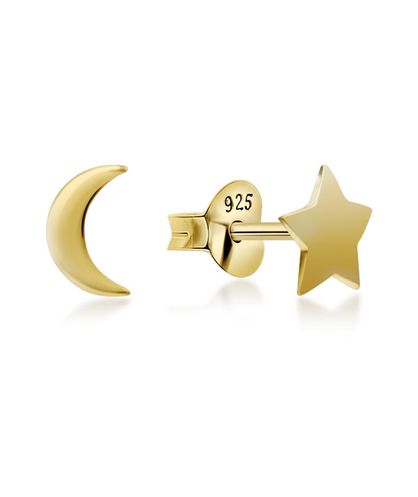 Plain gold plated sterling silver stud.