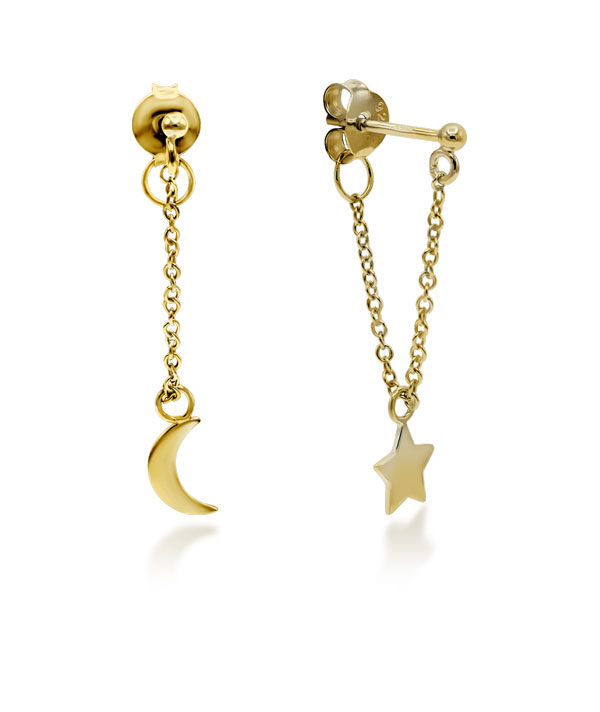 Plain gold plated sterling silver stud.