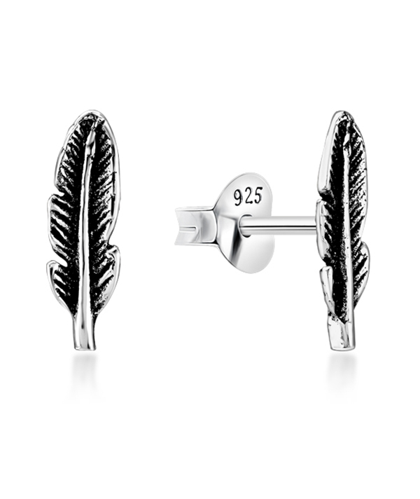 Plain 925 Sterling silver stud earring.