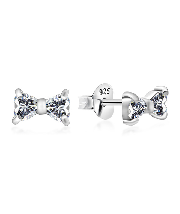 925 Sterling silver stud with cubic zircon.