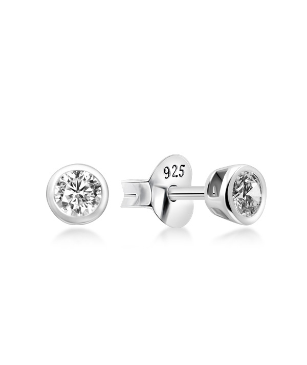 925 Sterling silver stud with cubic zircon.