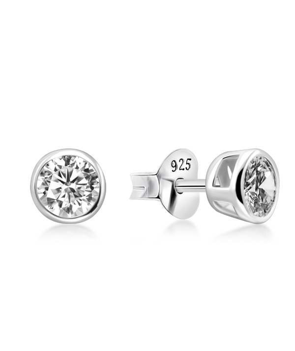 925 Sterling silver stud with cubic zircon.