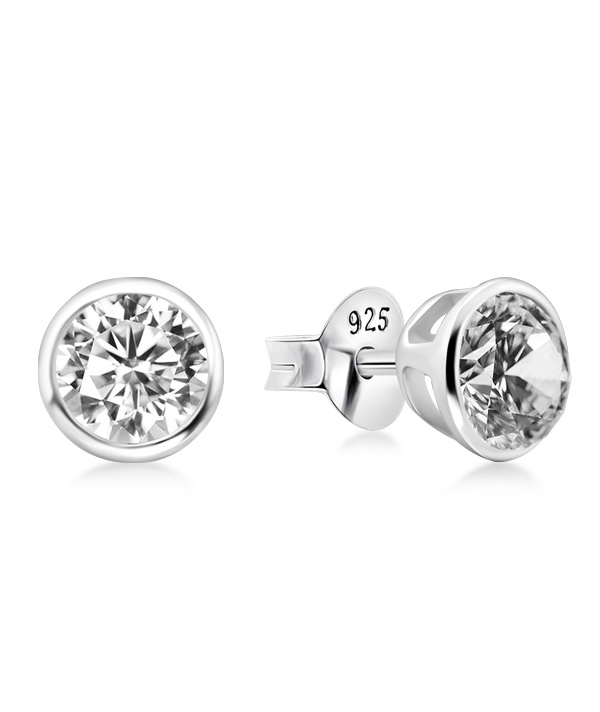 925 Sterling silver stud with cubic zircon.