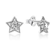 925 Sterling silver earring with cubic zircon.