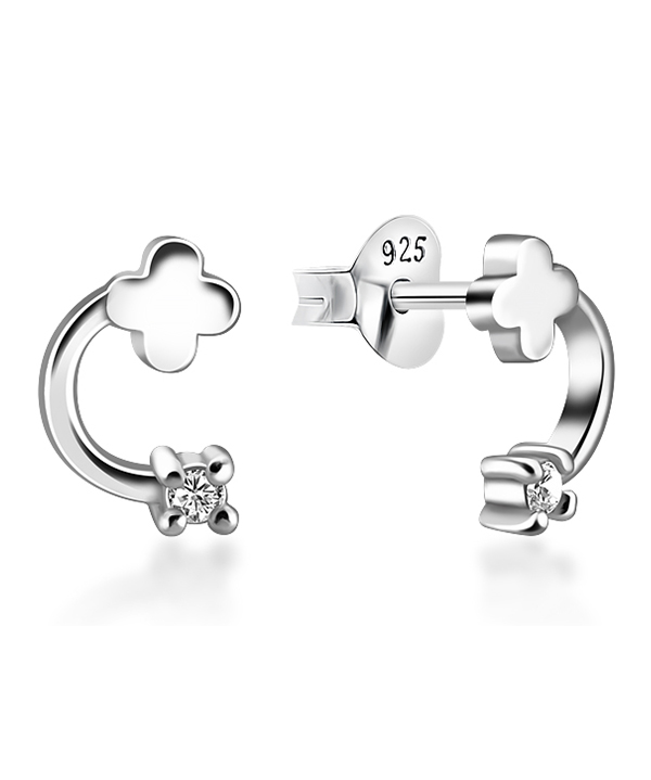 925 Sterling silver earring with cubic zircon.