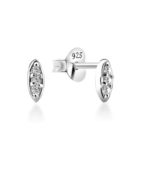 925 Sterling silver earring with cubic zircon.