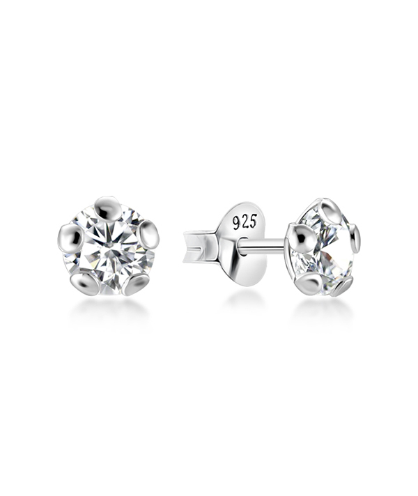 925 Sterling silver stud with cubic zircon.