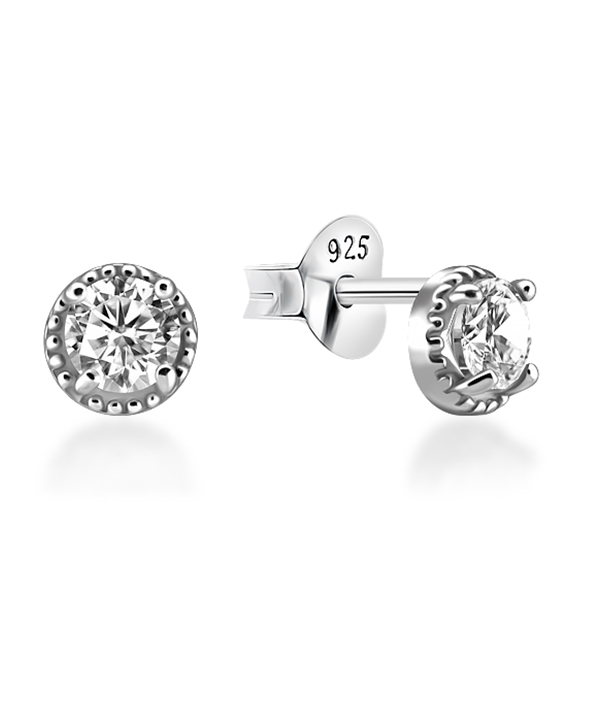 925 Sterling silver earring with cubic zircon.